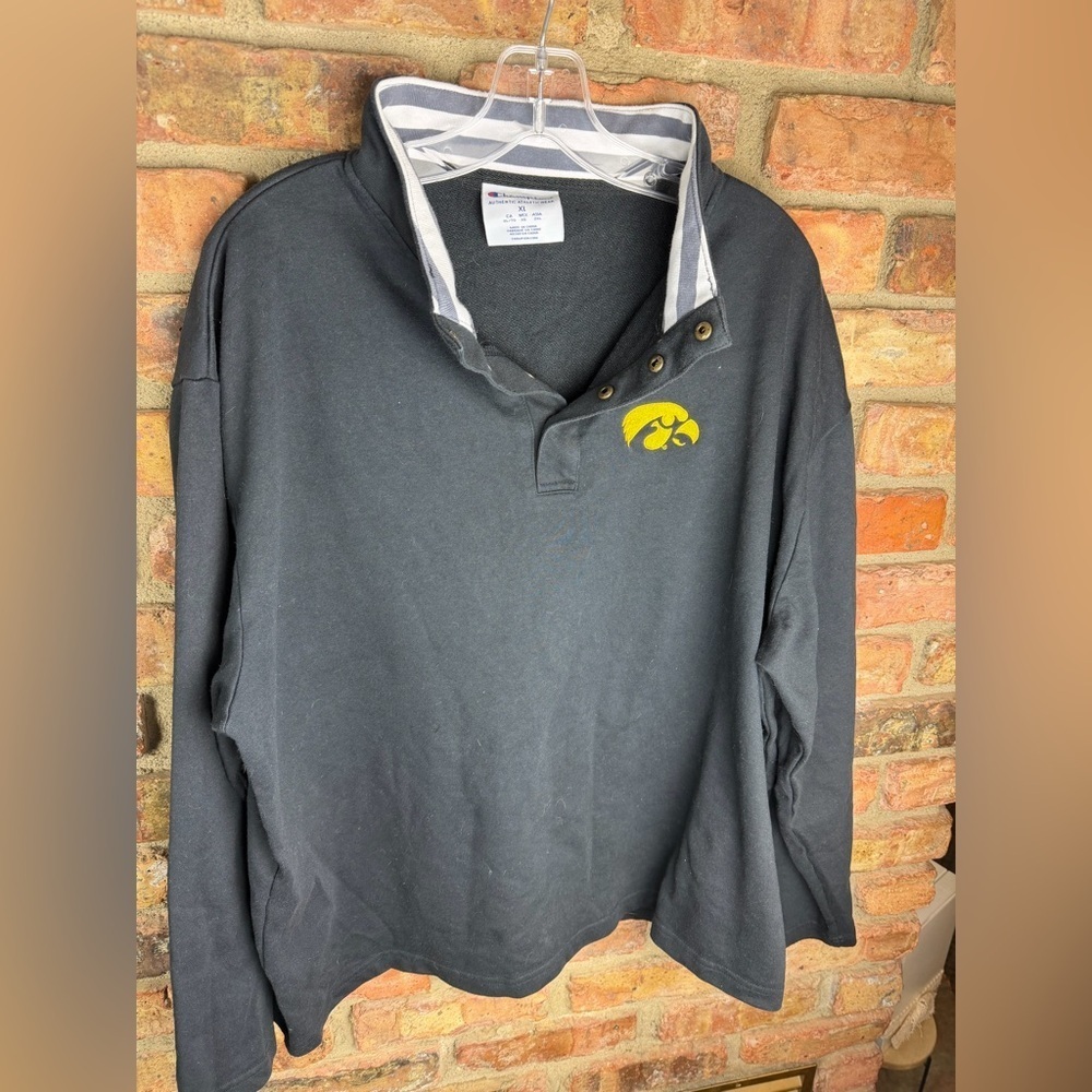 Champion University of Iowa Quarter Snap
